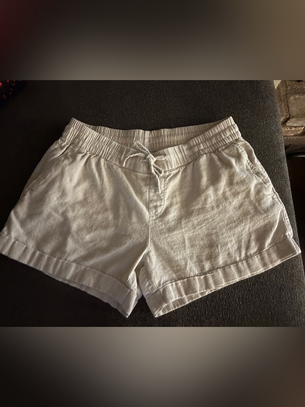 Old Navy Women’s Drawstring Linen-Blend Shorts in Ivory